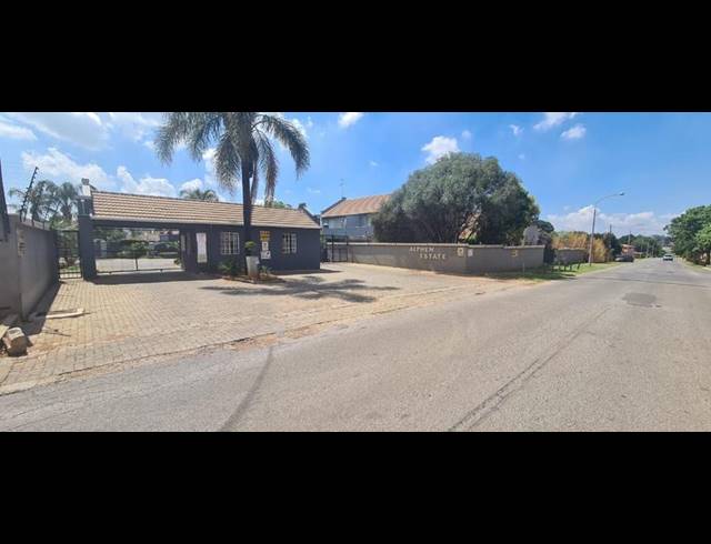 3 BEDROOM TOWNHOUSE FOR SALE IN BARTLETT